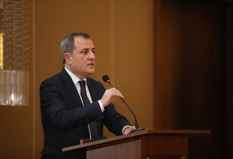 Le CCIAF a organisé une réunion pour les entreprises membres avec la participation du ministre de l&rsquo;Éducation